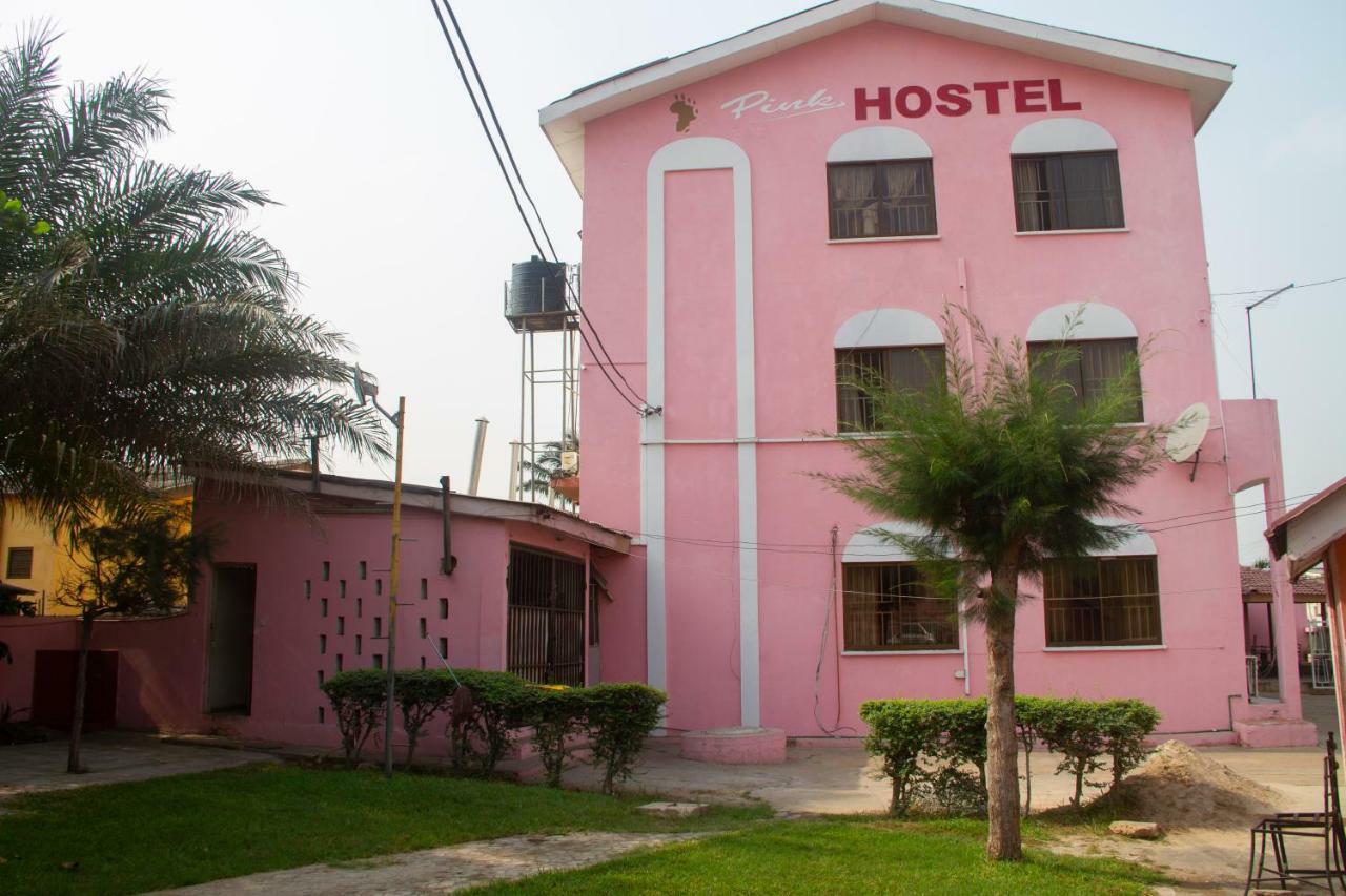 Pink Hostel Акра Екстериор снимка